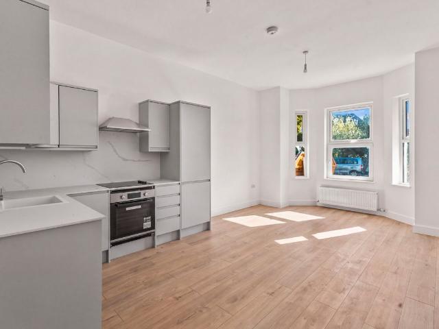 Apartment for rent in London Borough of Richmond upon Thames, Greater London