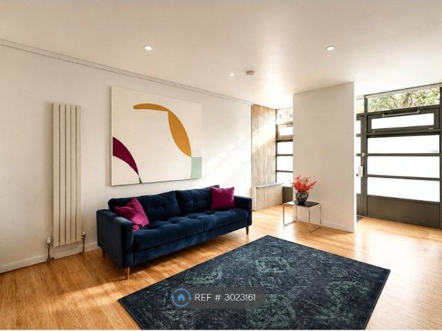 Apartment for rent in London Borough of Tower Hamlets, Greater London