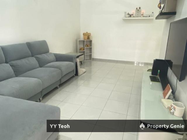 Terraced House for sale in Malaka