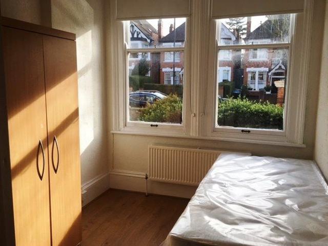 Studio for rent in Mapesbury, Greater London