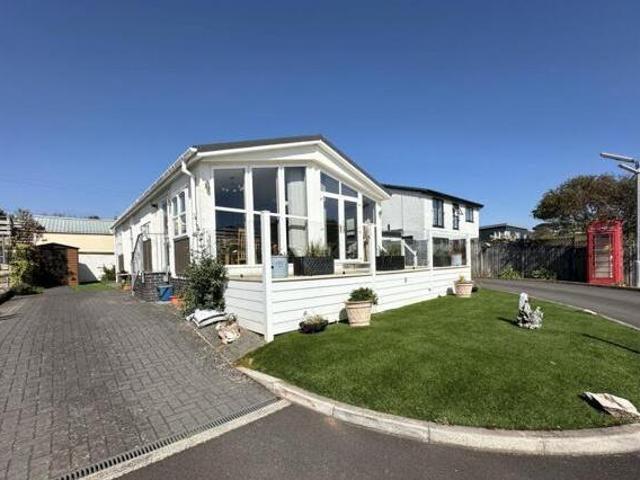 House for sale in Holcombe, Teignbridge