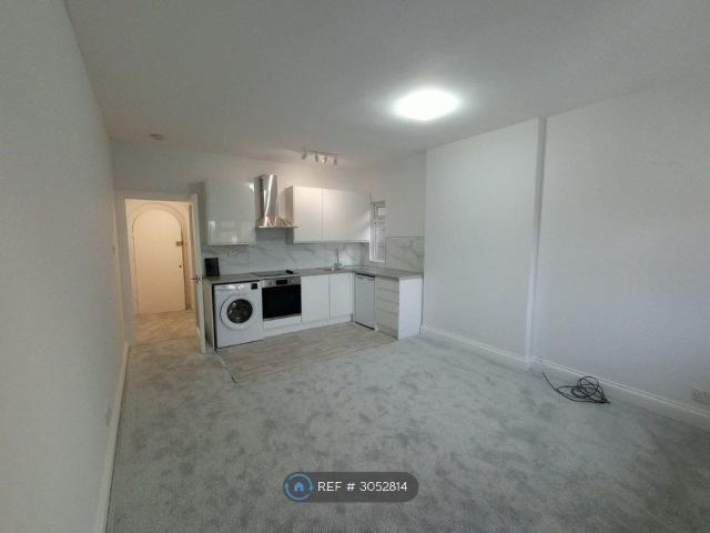 Studio for rent in London Borough of Brent, Greater London