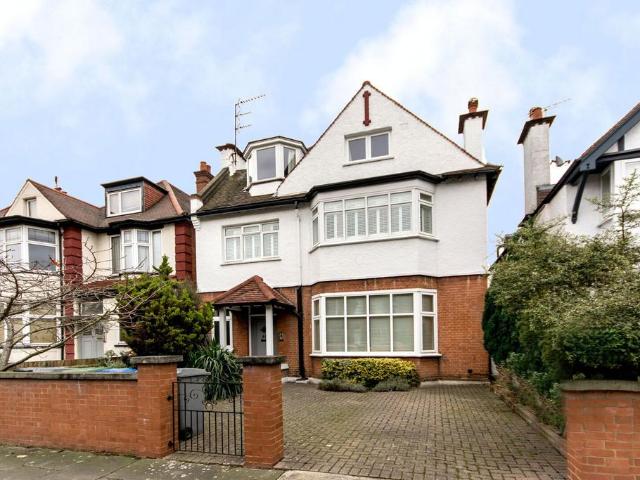 Apartment for rent in Mapesbury, Greater London
