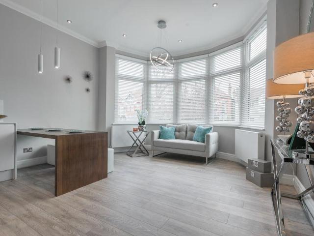 Apartment for rent in Mapesbury, Greater London