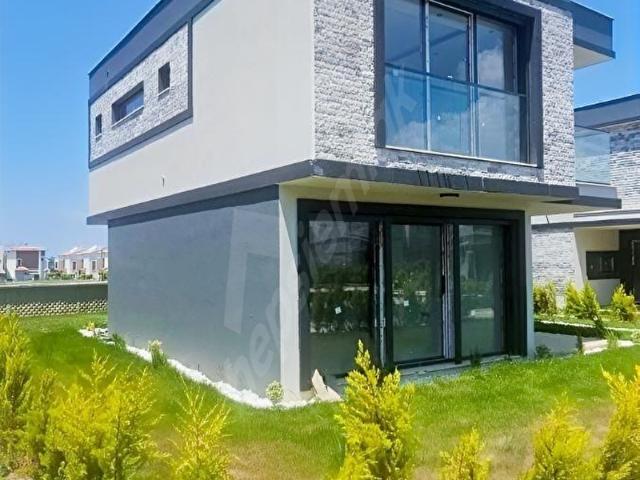 Kuşadasi, Aydin içerisinde satılık Villa