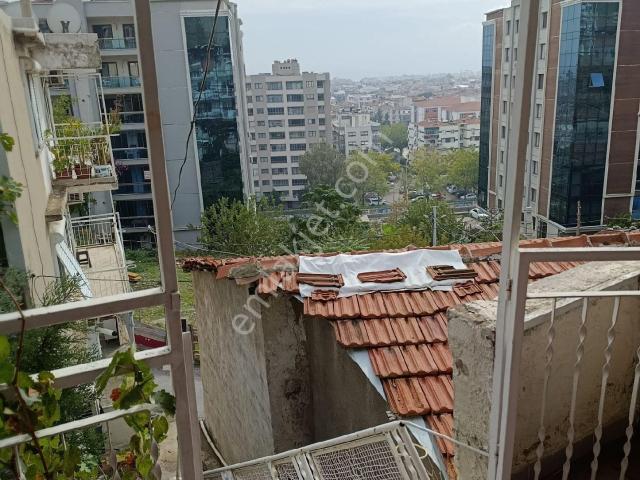 Bayrakli, İzmir içerisinde satılık mülk
