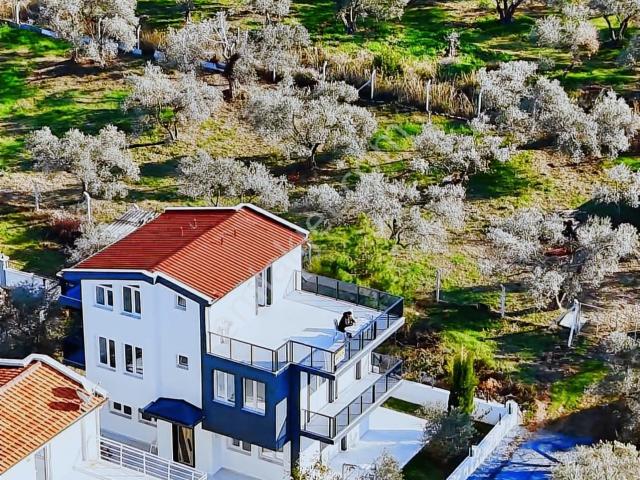 Kuşadasi, Aydin içerisinde satılık Villa