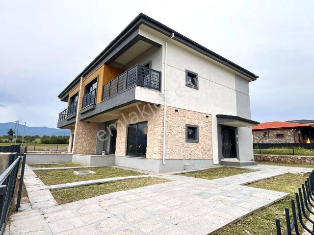 Edremit, Balikesir içerisinde satılık Villa