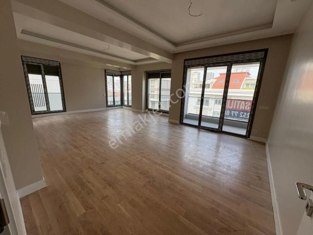 Kadiköy, İstanbul içerisinde satılık mülk
