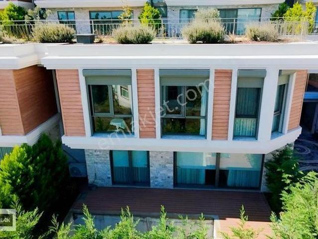 Tekirdağ, Süleymanpaşa içerisinde satılık Villa