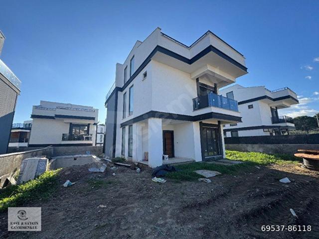 Güre, Edremit içerisinde satılık Villa