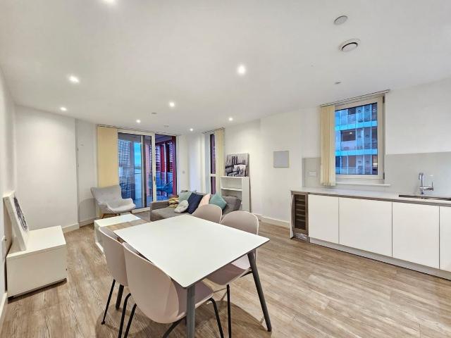 Apartment for rent in East Greenwich, Greater London