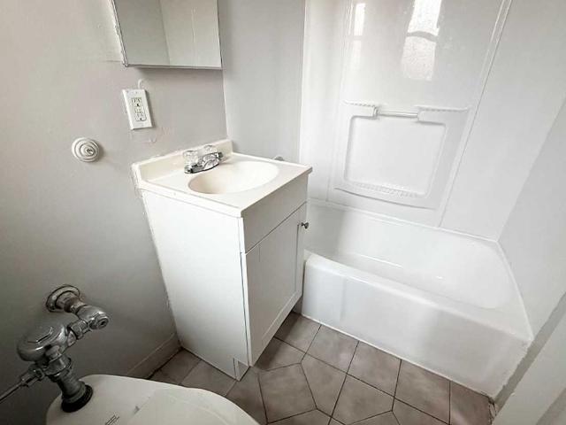 Apartment for rent in Roselawn, Ohio