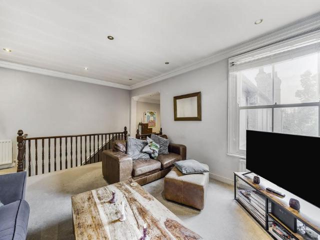 Apartment for rent in Streatham Hill, Greater London