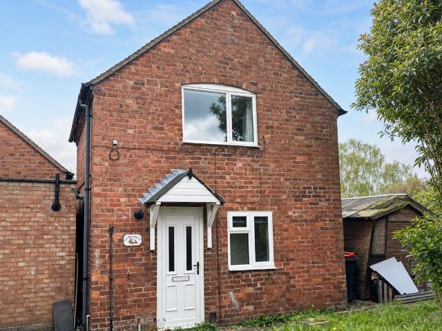 Studio for rent in Woodside, Telford