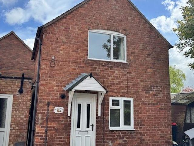 Studio for rent in Woodside, Telford