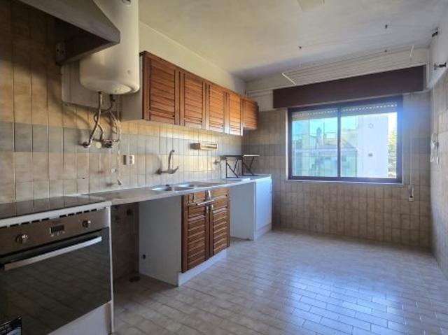 Apartamento alugar em Ameixoeira, Lisboa