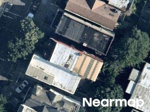 House for sale in The Bronx, Arverne