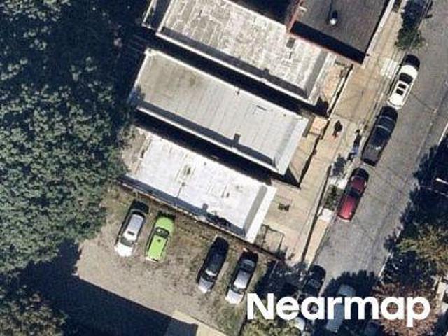 House for sale in The Bronx, Arverne