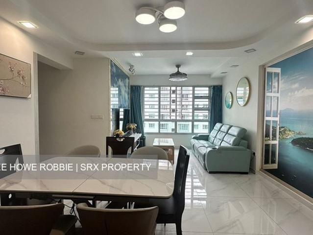 Detached House for sale in Alexandra Road