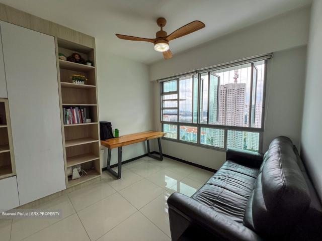 Detached House for sale in Alexandra Road