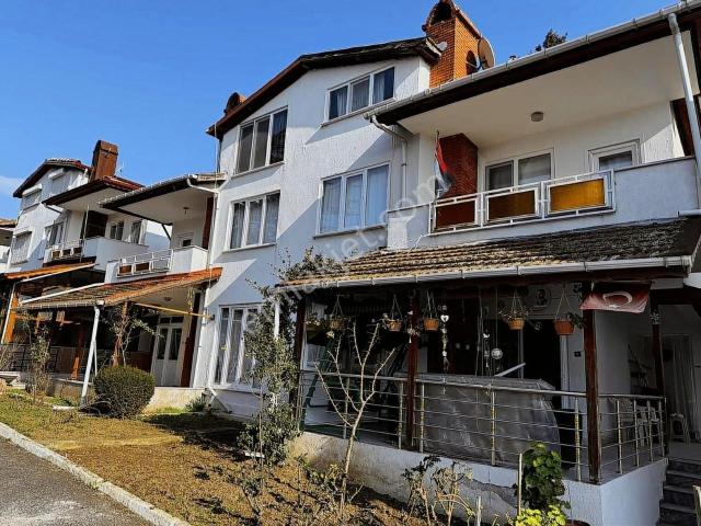 Marmaraereğlisi içerisinde satılık Villa