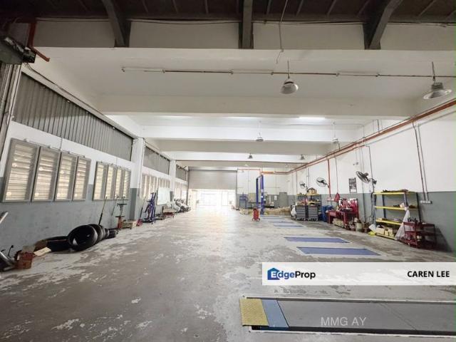 Warehouse for rent in Seksyen U1, Shah Alam