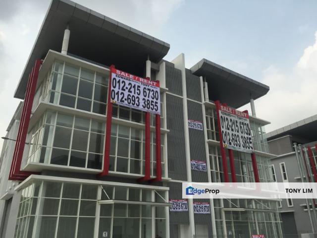 Warehouse for rent in Petaling, Alam Impian