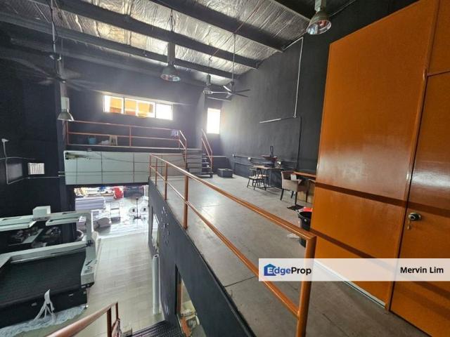 Warehouse for sale in Petaling, Alam Impian