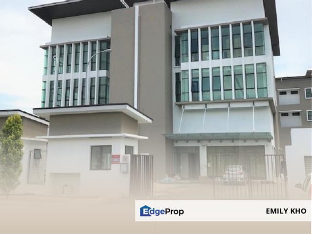 Warehouse for rent in Petaling, Alam Impian