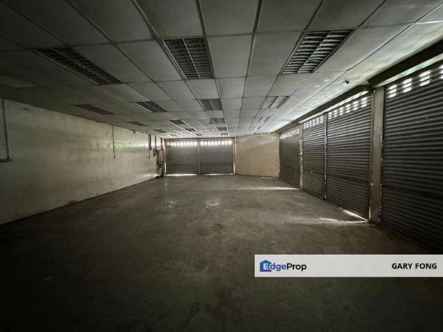 Warehouse for rent in Petaling, Alam Impian