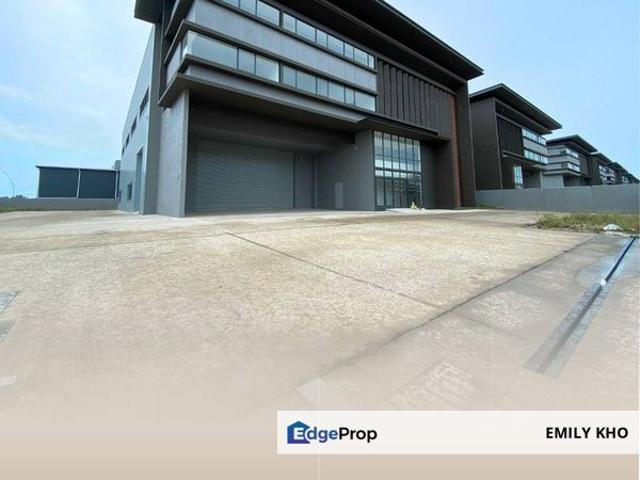 Warehouse for rent in Petaling, Alam Impian