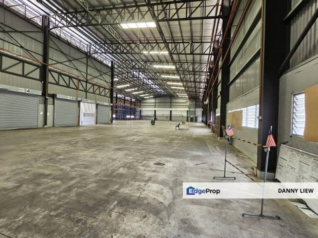 Warehouse for rent in Petaling, Alam Impian