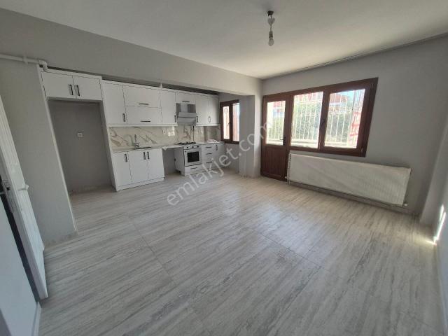 Adatepe Mahallesi, Buca içerisinde kiralık mülk