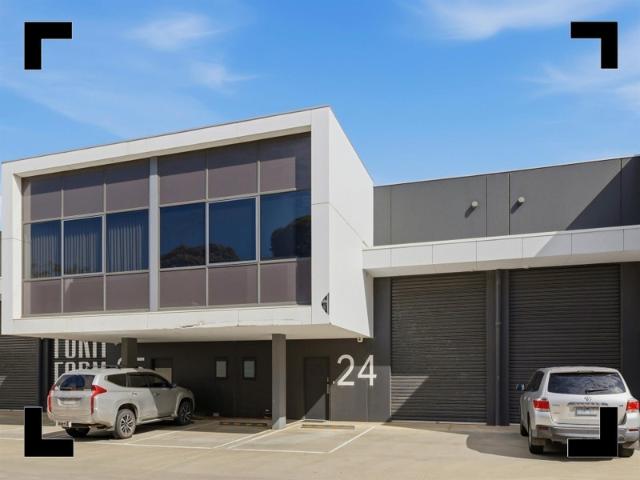 Warehouse for rent in Cheltenham, Melbourne