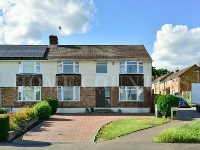House for sale in Oakmere, Potters Bar