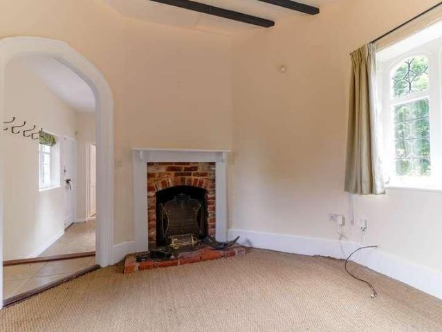 House for rent in Chelmondiston, Suffolk