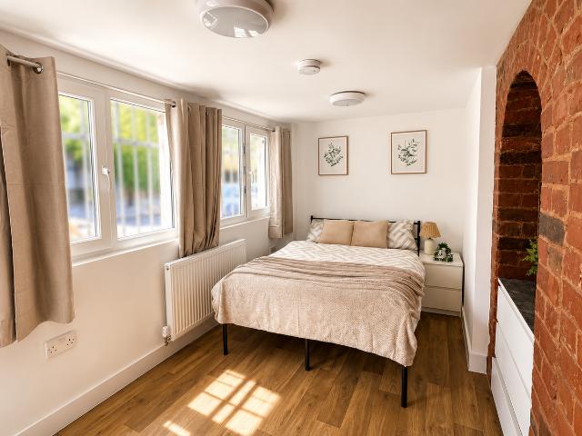 Studio for rent in Little London, Willenhall