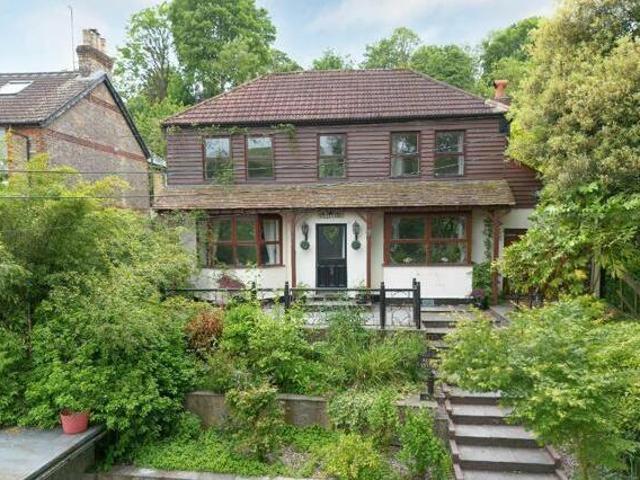House for sale in Kearsney, Ash