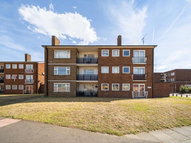 Apartment for rent in Monks Orchard, Kent
