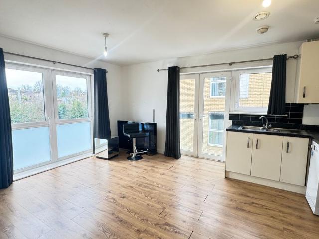 Apartment for rent in Monks Orchard, Kent