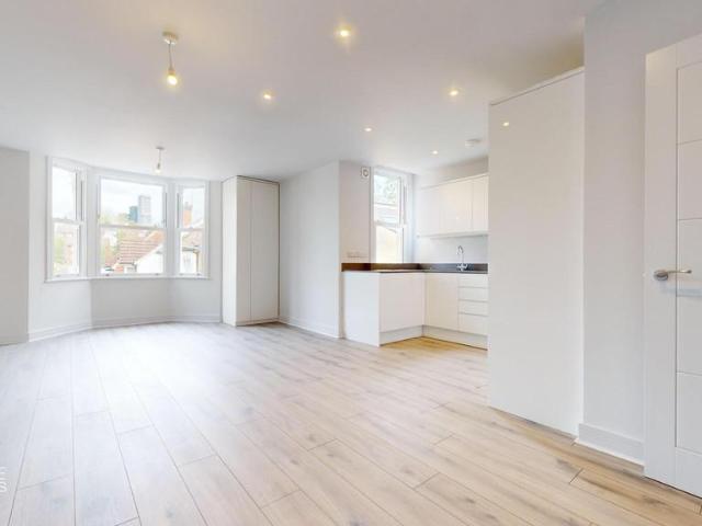 Apartment for rent in London Borough of Croydon, Greater London