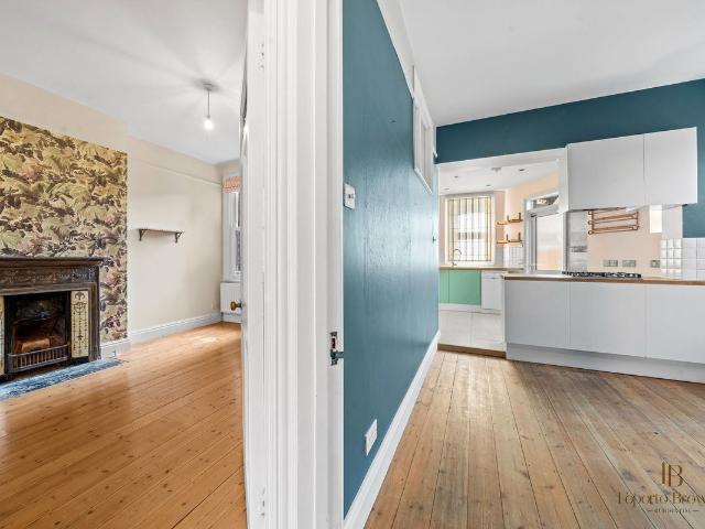 Apartment for rent in Dollis Hill, Greater London