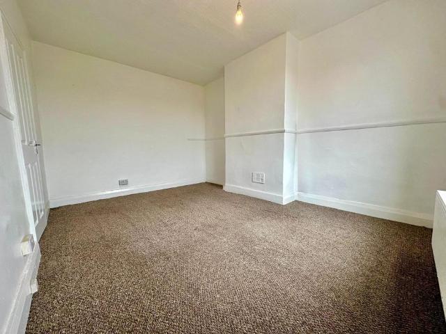 Apartment for rent in East End Park, West Yorkshire