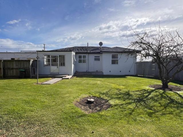 House for rent in Chaslands, Canterbury