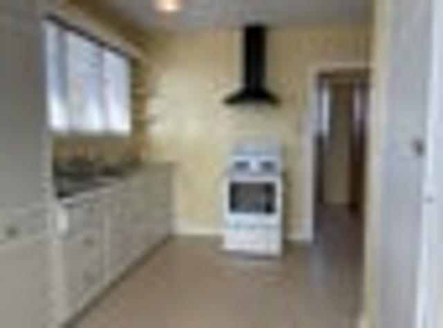 House for rent in Chaslands, Canterbury