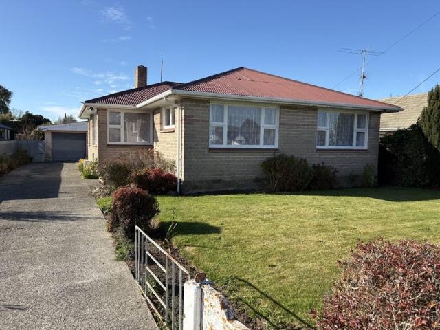 House for rent in Chaslands, Canterbury