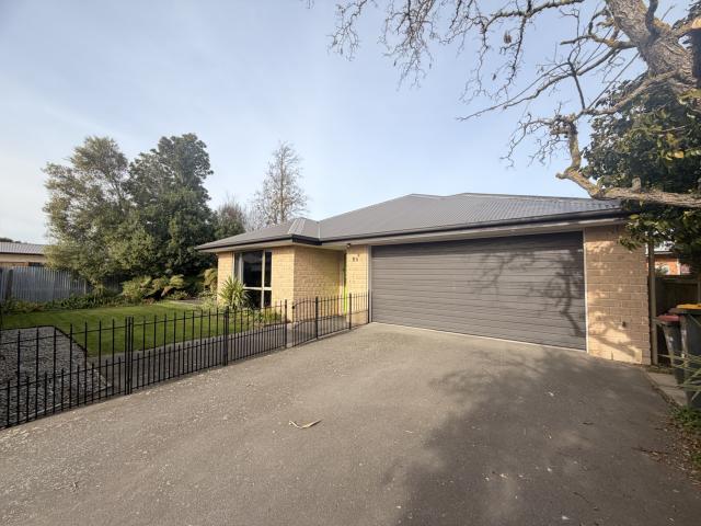 House for rent in Chaslands, Canterbury