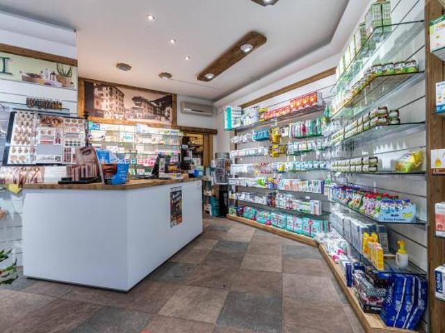 Locale Commerciale in vendita a Piemonte, Cuneo