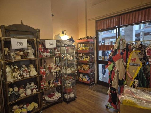 Locale Commerciale in vendita a Puglia, Barletta-andria-trani